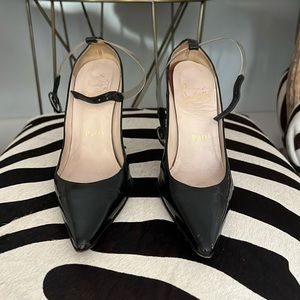 Louboutin patent black womans heels!